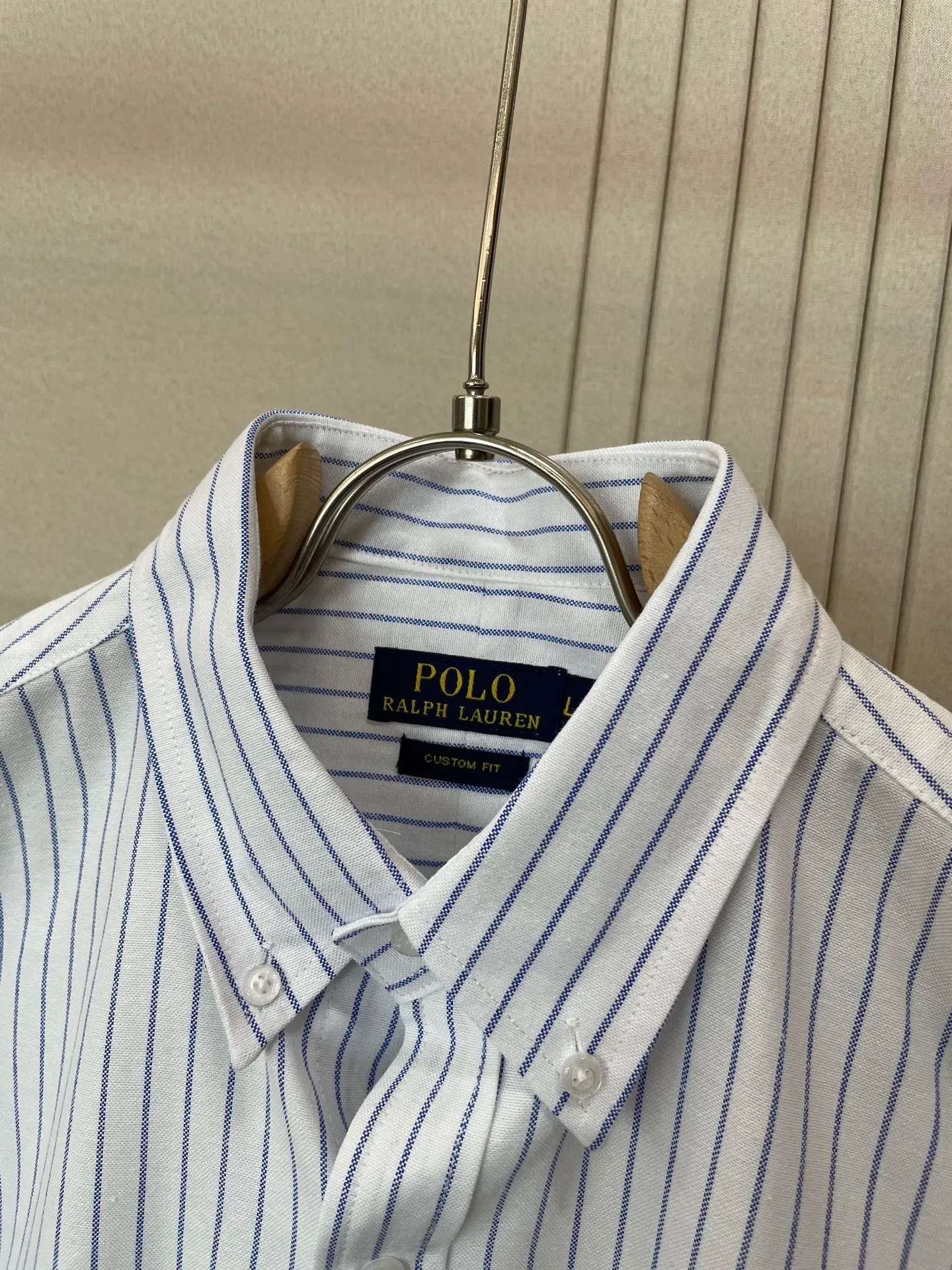 P220 🌸🌸🌸 POLO Ralph Lauren [High Quality] Classic shirt! The classic casual shirt made of pure cotton Oxford cloth has a unique design. It has a simple, clean and classic silhouette design. It is a versatile style that can be switched at will. The fabric feels soft and delicate, highly breathable, and is close to the skin and comfortable to wear. It can be worn alone as an inner layer. Its versatile performance is beyond your imagination! The upper body of the ready-to-wear is simple and classic yet elegant! Size:M-XXL